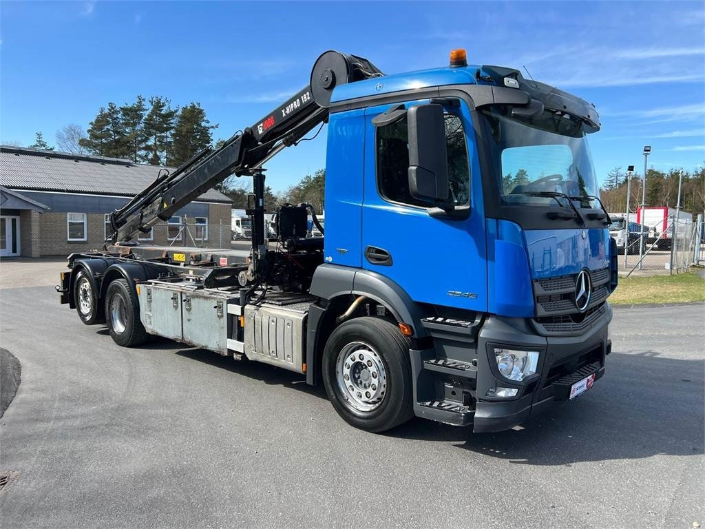 Mercedes-Benz Antos 2546 - Hiab 192 E kran - Ramenový nosič kontajnerov: obrázek 3 Mercedes-Benz Antos 2546 - Hiab 192 E kran - Ramenový nosič kontajnerov: obrázek 3