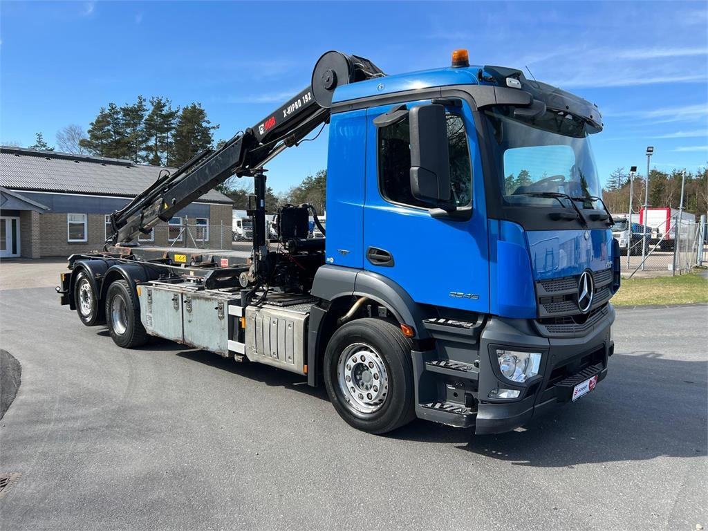 Mercedes-Benz Antos 2546 - Hiab 192 E kran  - Ramenový nosič kontajnerov: obrázek 3 Mercedes-Benz Antos 2546 - Hiab 192 E kran  - Ramenový nosič kontajnerov: obrázek 3