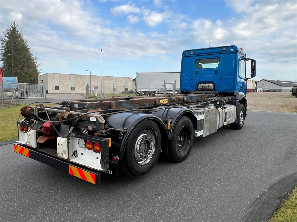 Mercedes-Benz Antos 2546 L - Ramenový nosič kontajnerov: obrázek 4 Mercedes-Benz Antos 2546 L - Ramenový nosič kontajnerov: obrázek 4