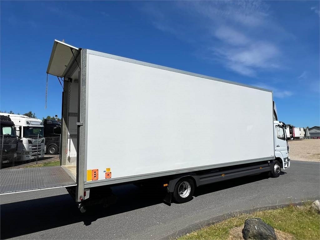 Mercedes-Benz Atego 1224 LnR - Skříňový nákladní auto: obrázek 3 Mercedes-Benz Atego 1224 LnR - Skříňový nákladní auto: obrázek 3