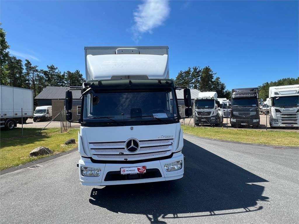 Mercedes-Benz Atego 1224 LnR - Skříňový nákladní auto: obrázek 2 Mercedes-Benz Atego 1224 LnR - Skříňový nákladní auto: obrázek 2