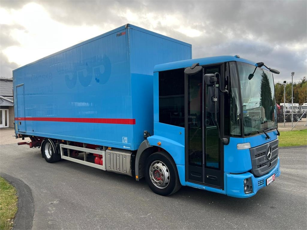 Mercedes-Benz Econic 1827 L - Skříňový nákladní auto: obrázek 2 Mercedes-Benz Econic 1827 L - Skříňový nákladní auto: obrázek 2