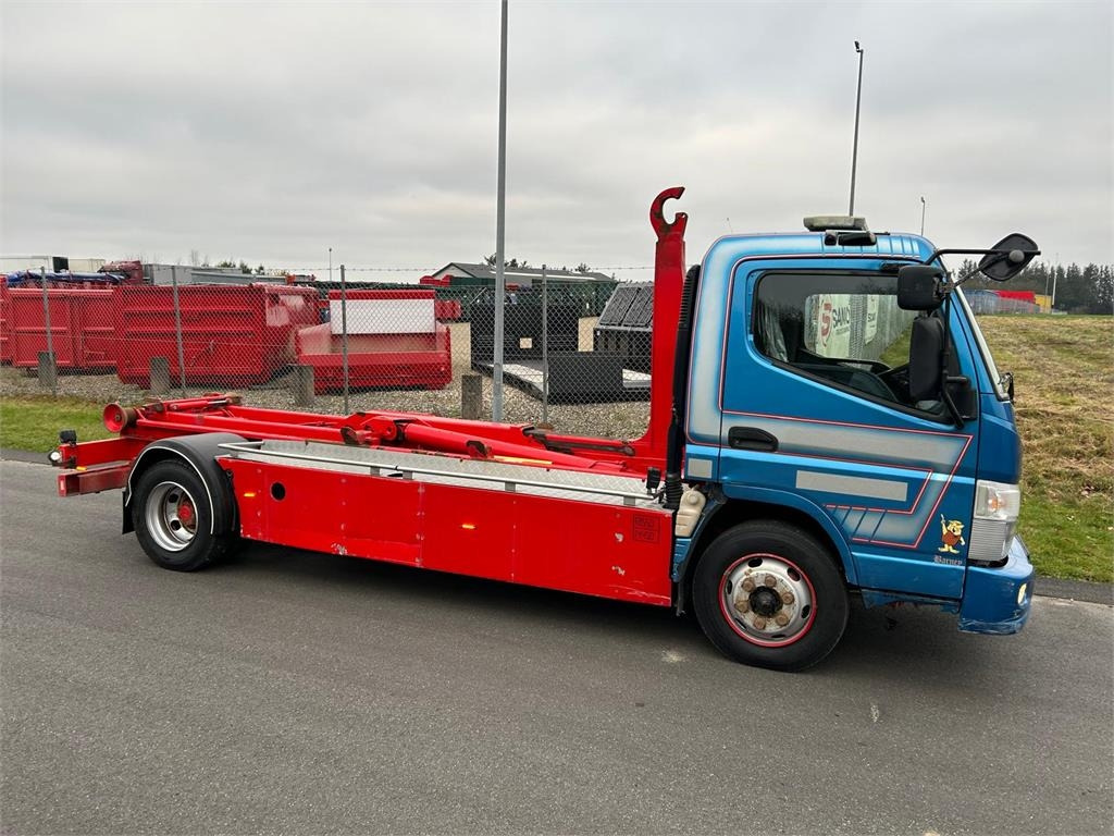 Mitsubishi Fuso CANTER 9C150 - Hákový nosič kontejnerů: obrázek 1 Mitsubishi Fuso CANTER 9C150 - Hákový nosič kontejnerů: obrázek 1