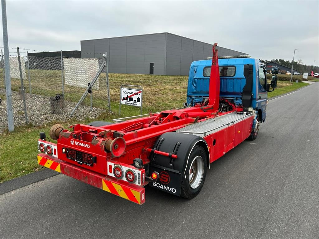 Mitsubishi Fuso CANTER 9C150 - Hákový nosič kontejnerů: obrázek 2 Mitsubishi Fuso CANTER 9C150 - Hákový nosič kontejnerů: obrázek 2