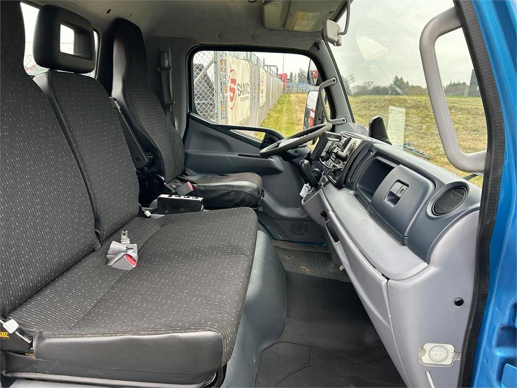 Mitsubishi Fuso CANTER 9C150 - Hákový nosič kontejnerů: obrázek 5 Mitsubishi Fuso CANTER 9C150 - Hákový nosič kontejnerů: obrázek 5