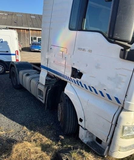 MAN TGX 18-440 4x2 LLS-U mega - Tahač: obrázek 2 MAN TGX 18-440 4x2 LLS-U mega - Tahač: obrázek 2