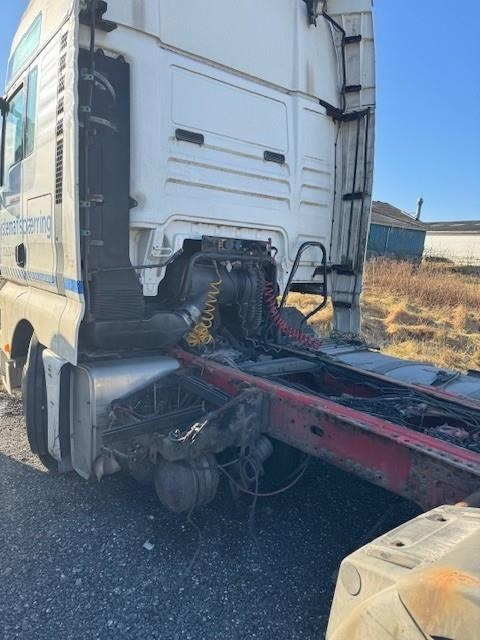 MAN TGX 18-440 4x2 LLS-U mega - Tahač: obrázek 3 MAN TGX 18-440 4x2 LLS-U mega - Tahač: obrázek 3