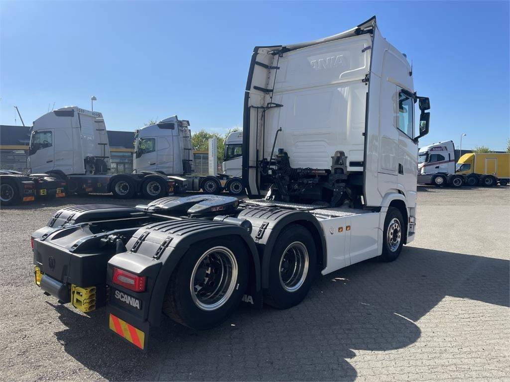 Scania S660 A 6x2 NB 2950 - Tahač: obrázek 2 Scania S660 A 6x2 NB 2950 - Tahač: obrázek 2
