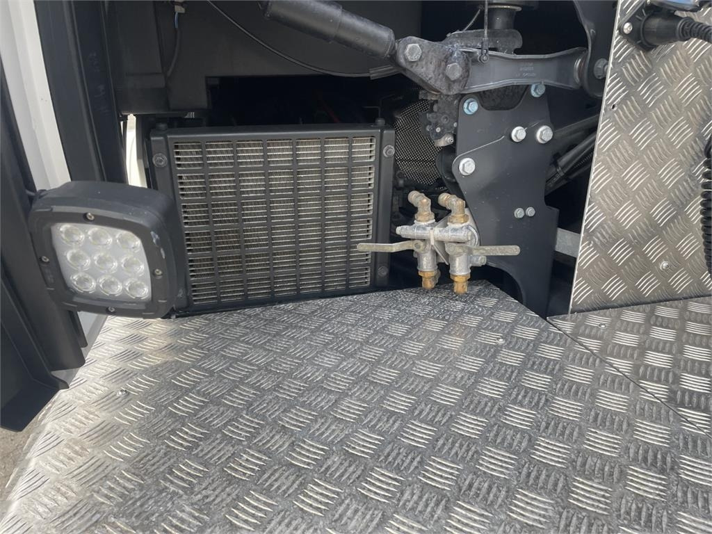 Scania S660 A 6x2 NB 2950 - Tahač: obrázek 5 Scania S660 A 6x2 NB 2950 - Tahač: obrázek 5