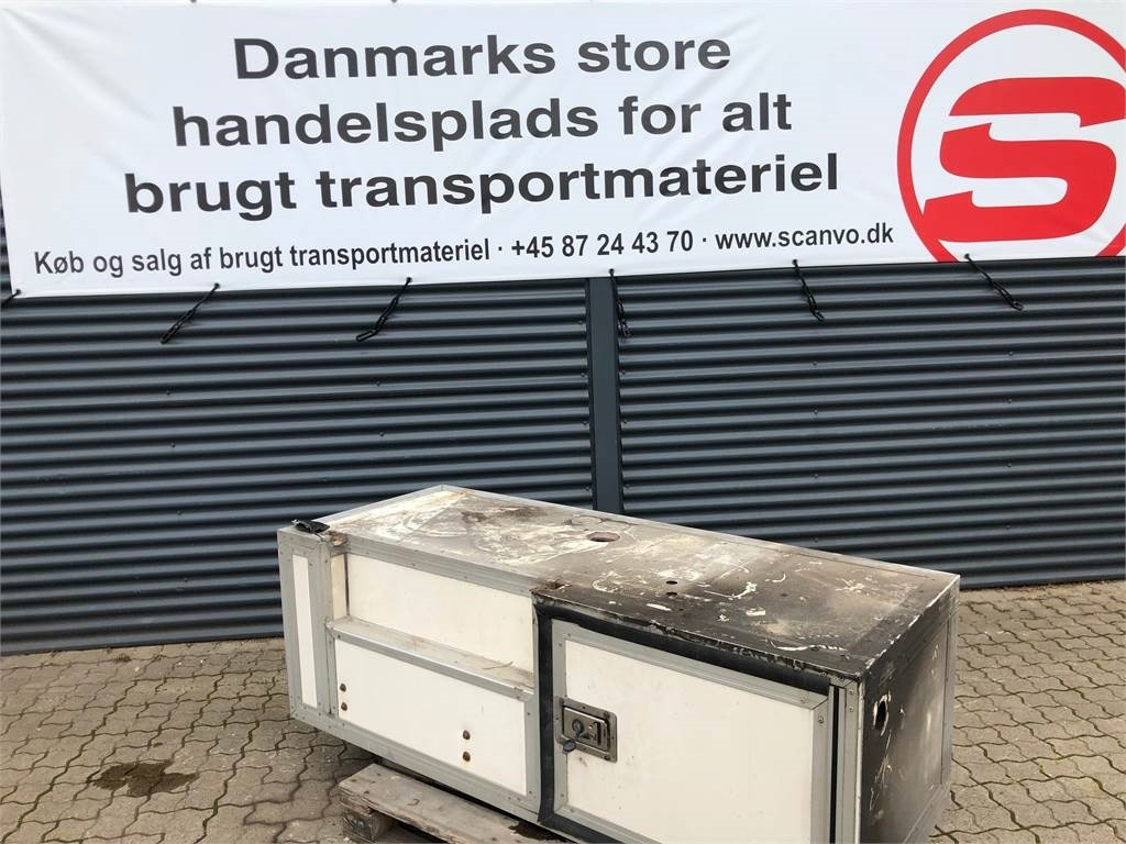 Værktøjskasse L1800 x H610 x D705 mm - Karoserie a exteriér pro Nákladní auto: obrázek 1 Værktøjskasse L1800 x H610 x D705 mm - Karoserie a exteriér pro Nákladní auto: obrázek 1