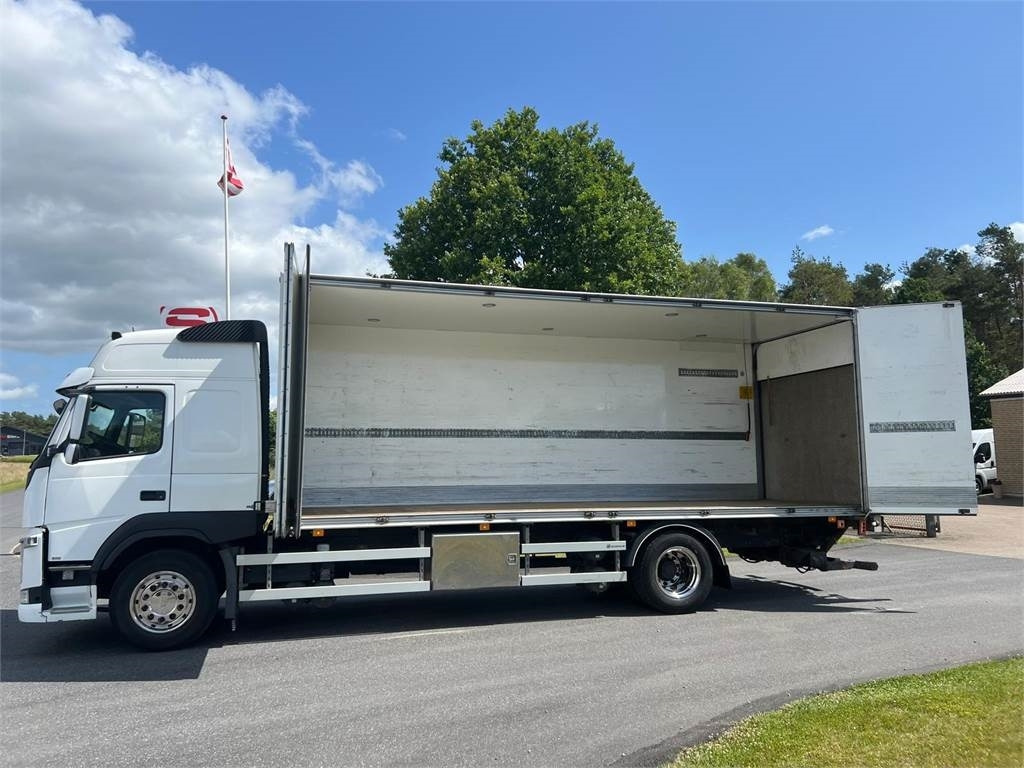 Volvo FM330 - Skříňový nákladní auto: obrázek 2 Volvo FM330 - Skříňový nákladní auto: obrázek 2
