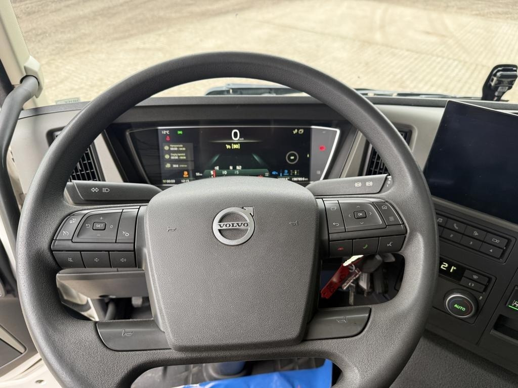 Plachtový nákladní auto Volvo FM380: obrázek 8