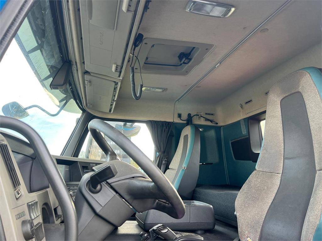 Hákový nosič kontejnerů Volvo FM450: obrázek 6