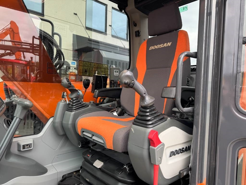 Pásové rýpadlo Doosan DX 140 LCR-5 Pyörittäjällä: obrázek 10