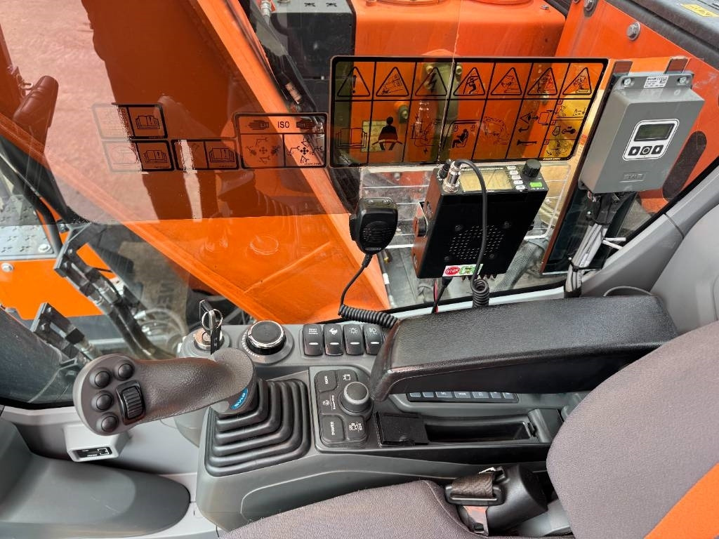 Pásové rýpadlo Doosan DX 140 LCR-5 Pyörittäjällä: obrázek 12