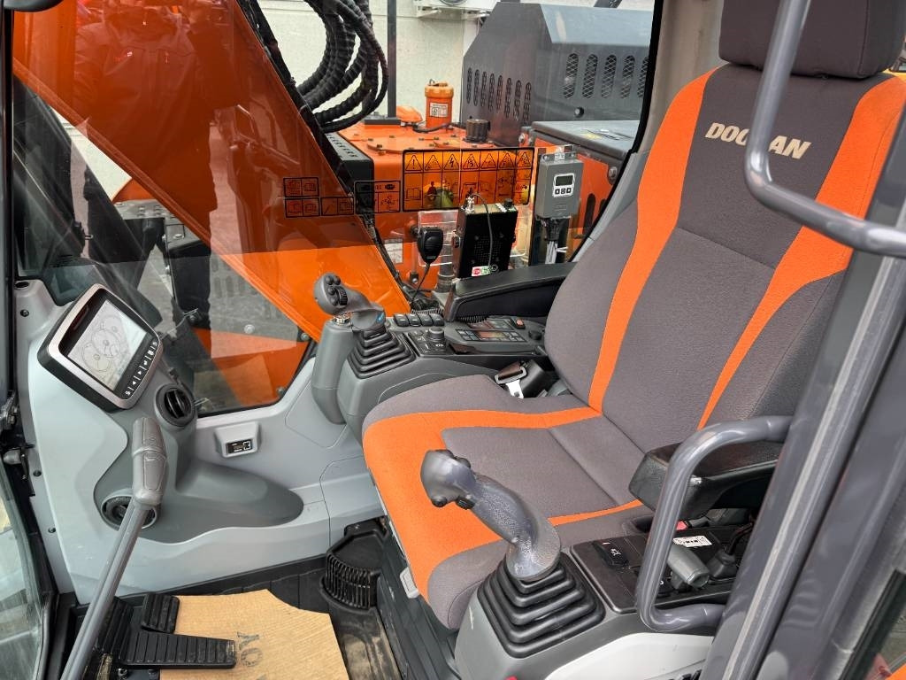 Pásové rýpadlo Doosan DX 140 LCR-5 Pyörittäjällä: obrázek 11