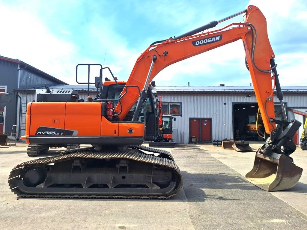 Doosan DX160LCH-5 METSÄMALLI KALLISTAJALLA - Pásové rýpadlo: obrázek 5 Doosan DX160LCH-5 METSÄMALLI KALLISTAJALLA - Pásové rýpadlo: obrázek 5