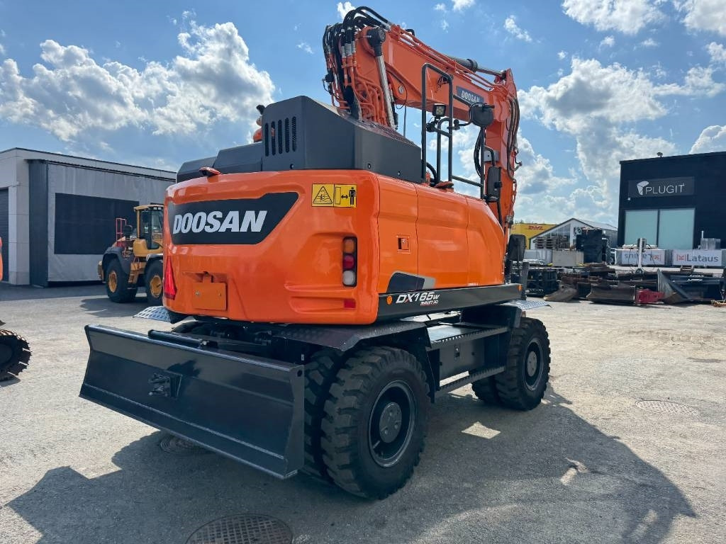 Doosan DX165W-5 PYÖRITTÄJÄLLÄ - Kolesové rýpadlo: obrázek 5 Doosan DX165W-5 PYÖRITTÄJÄLLÄ - Kolesové rýpadlo: obrázek 5
