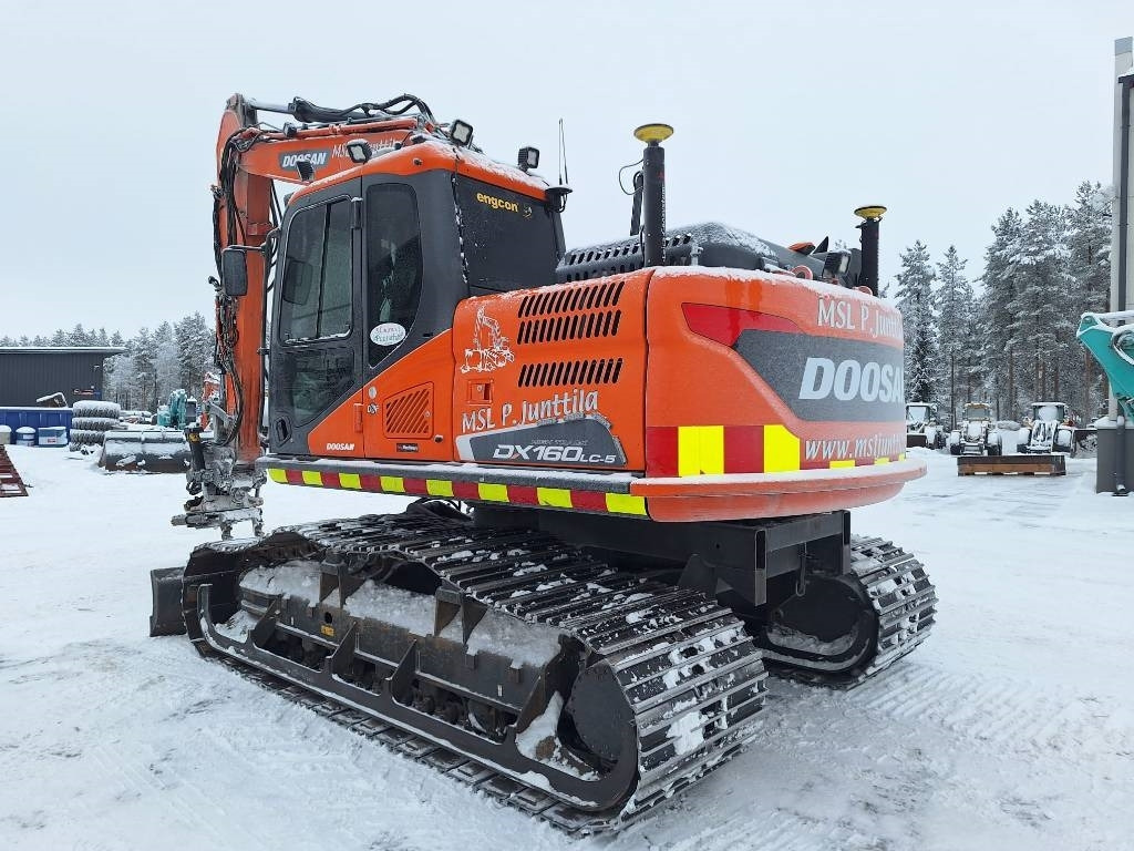Doosan MYYTY! SOLD! DX160LCH-5 METSÄMALLI - Pásové rýpadlo: obrázek 2 Doosan MYYTY! SOLD! DX160LCH-5 METSÄMALLI - Pásové rýpadlo: obrázek 2