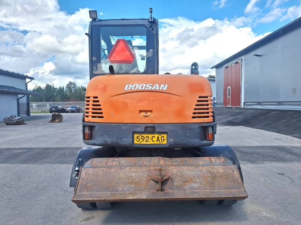 Doosan MYYTY! SOLD! S55W PYÖRITTÄJÄLLÄ - Kolesové rýpadlo: obrázek 3 Doosan MYYTY! SOLD! S55W PYÖRITTÄJÄLLÄ - Kolesové rýpadlo: obrázek 3