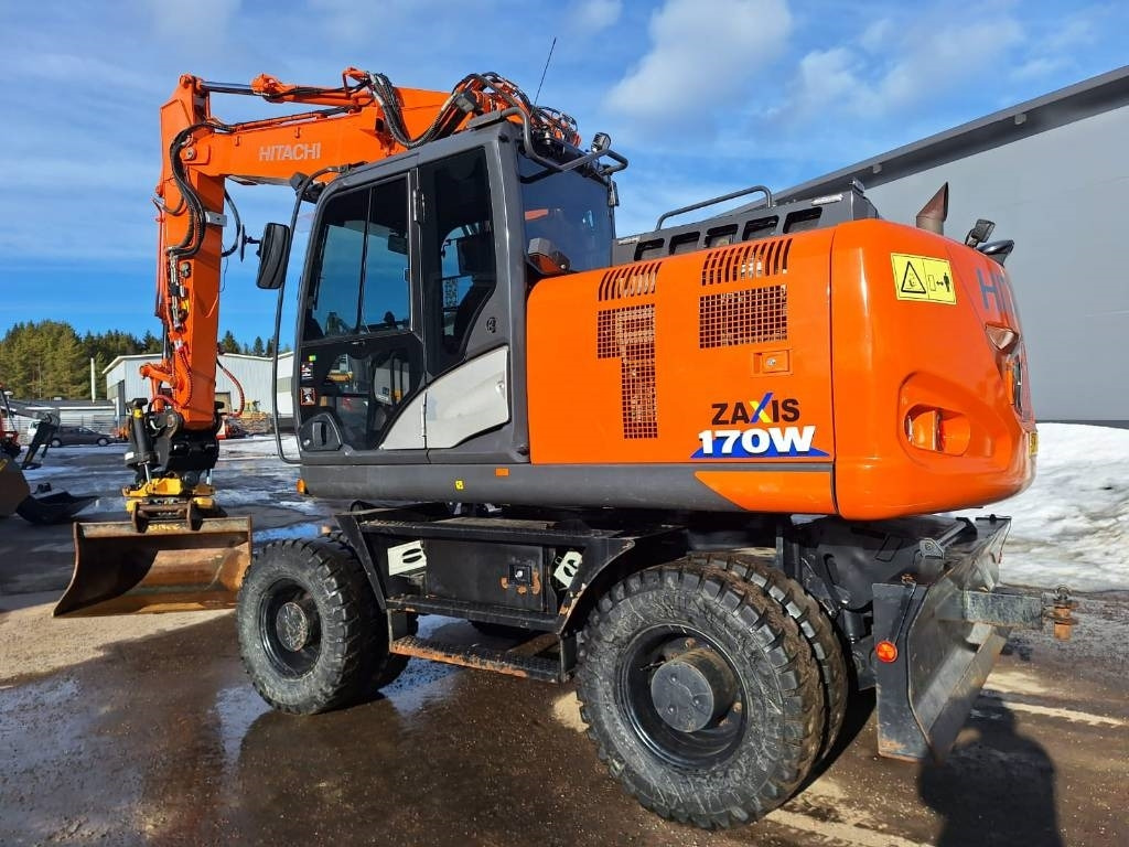 Hitachi MYYTY! SOLD! ZX170W-6 HUIPPUVARUSTEET - Kolesové rýpadlo: obrázek 2 Hitachi MYYTY! SOLD! ZX170W-6 HUIPPUVARUSTEET - Kolesové rýpadlo: obrázek 2