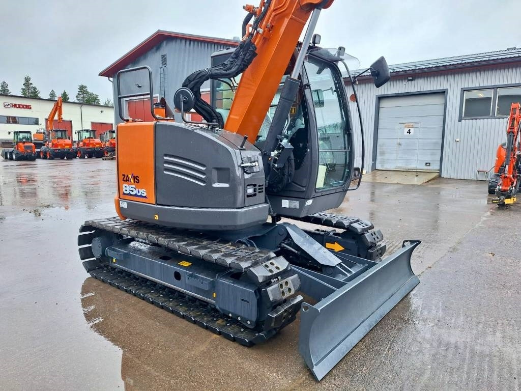 Hitachi MYYTY!!SOLD!! ZX85US-6 UUSI, KÄYTTÄMÄTÖN - Mini rýpadlo: obrázek 4 Hitachi MYYTY!!SOLD!! ZX85US-6 UUSI, KÄYTTÄMÄTÖN - Mini rýpadlo: obrázek 4