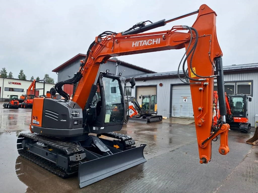 Hitachi MYYTY!!SOLD!! ZX85US-6 UUSI, KÄYTTÄMÄTÖN - Mini rýpadlo: obrázek 5 Hitachi MYYTY!!SOLD!! ZX85US-6 UUSI, KÄYTTÄMÄTÖN - Mini rýpadlo: obrázek 5