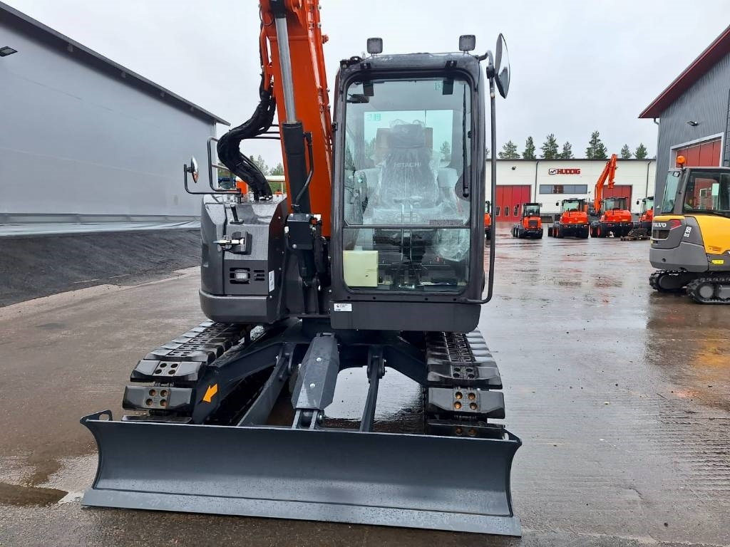 Hitachi MYYTY!!SOLD!! ZX85US-6 UUSI, KÄYTTÄMÄTÖN - Mini rýpadlo: obrázek 3 Hitachi MYYTY!!SOLD!! ZX85US-6 UUSI, KÄYTTÄMÄTÖN - Mini rýpadlo: obrázek 3