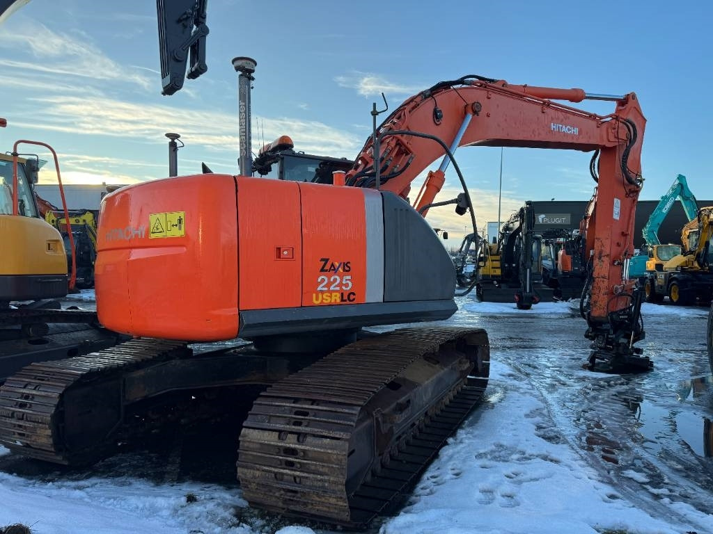 Hitachi Myyty! ZX225USRLC-3 - Pásové rýpadlo: obrázek 4 Hitachi Myyty! ZX225USRLC-3 - Pásové rýpadlo: obrázek 4
