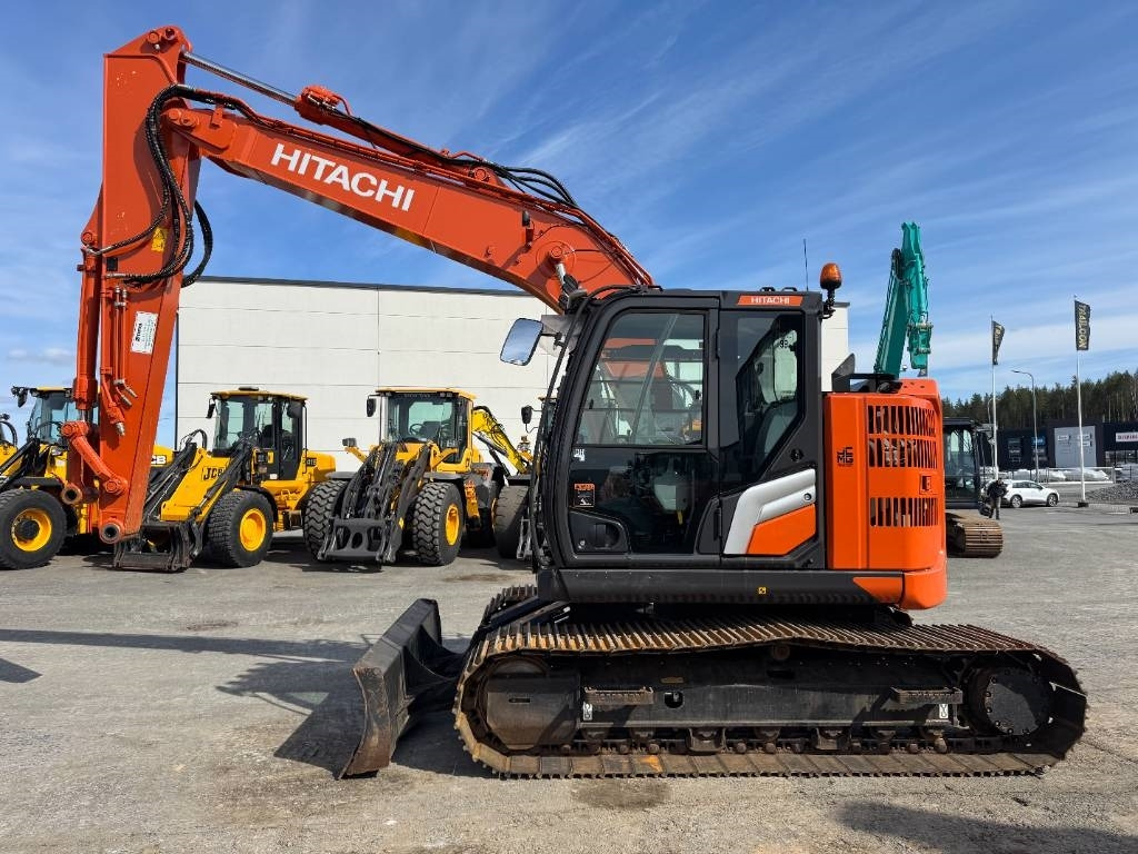 Hitachi ZX 135 USBL-7 Puskulevy - Pásové rýpadlo: obrázek 1 Hitachi ZX 135 USBL-7 Puskulevy - Pásové rýpadlo: obrázek 1