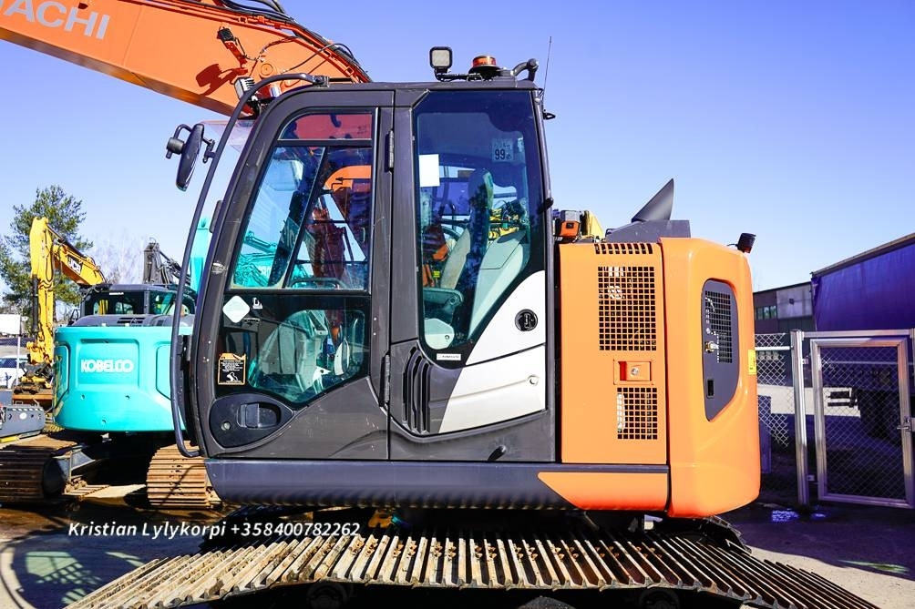 Pásové rýpadlo Hitachi ZX135US-6 METSÄALUSTALLA: obrázek 15
