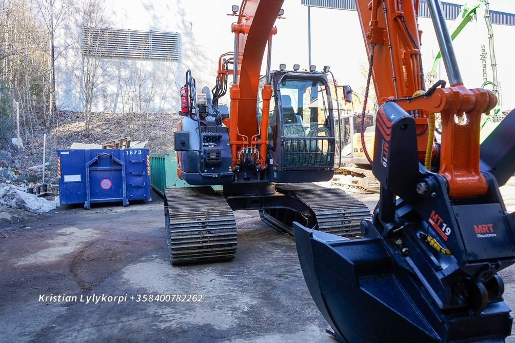 Pásové rýpadlo Hitachi ZX135US-6 METSÄALUSTALLA: obrázek 36