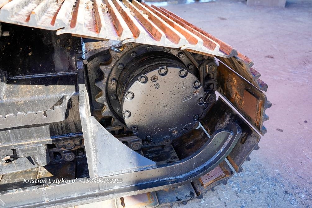 Pásové rýpadlo Hitachi ZX135US-6 METSÄALUSTALLA: obrázek 16