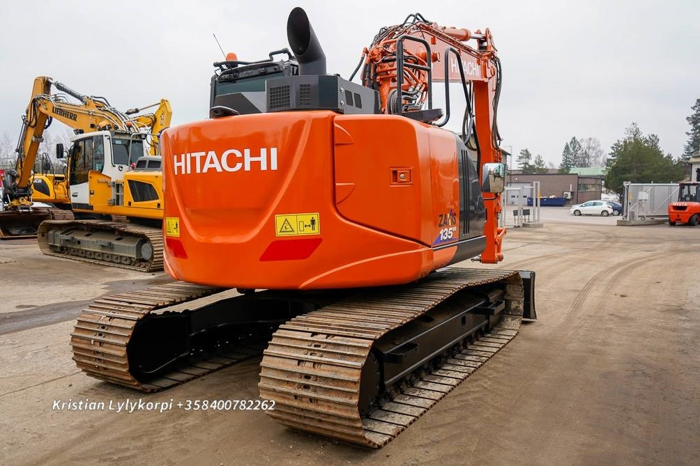 Hitachi ZX135USBL-6 PUSKULEVYLLÄ - Pásové rýpadlo: obrázek 5 Hitachi ZX135USBL-6 PUSKULEVYLLÄ - Pásové rýpadlo: obrázek 5