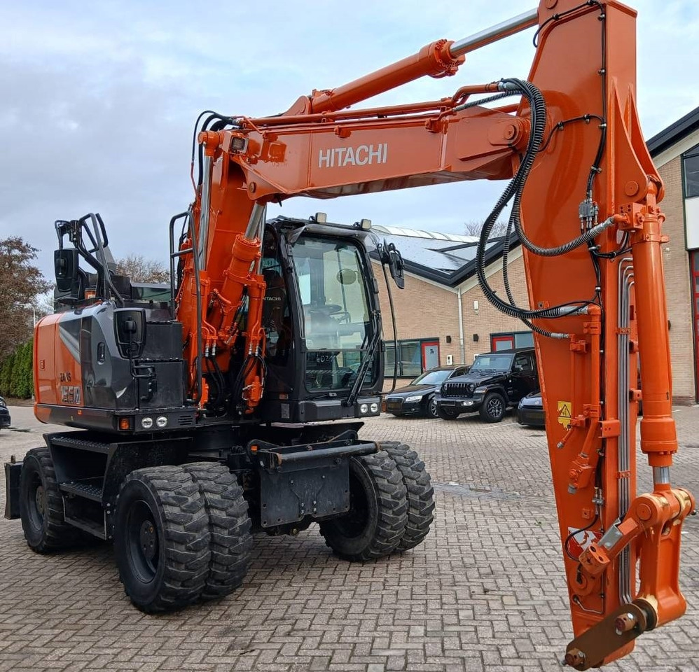 Hitachi ZX155W-7 - Kolesové rýpadlo: obrázek 4 Hitachi ZX155W-7 - Kolesové rýpadlo: obrázek 4