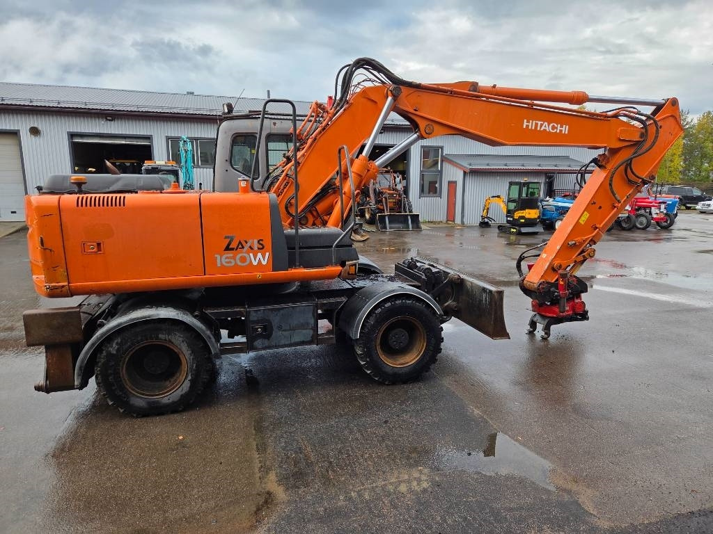 Hitachi ZX160 W PYÖRITTÄJÄLLÄ - Kolesové rýpadlo: obrázek 5 Hitachi ZX160 W PYÖRITTÄJÄLLÄ - Kolesové rýpadlo: obrázek 5