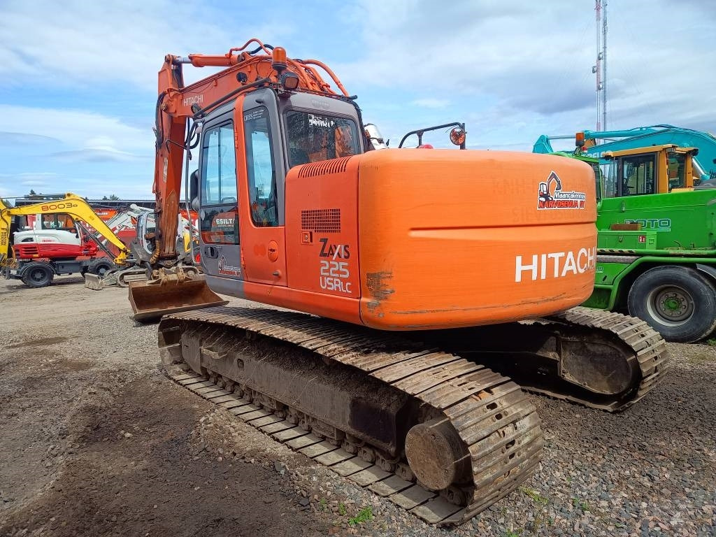 Hitachi ZX225USR KALLISTAJALLA - Pásové rýpadlo: obrázek 3 Hitachi ZX225USR KALLISTAJALLA - Pásové rýpadlo: obrázek 3