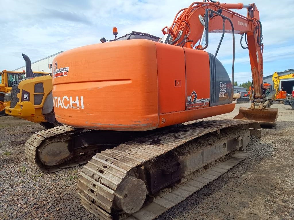 Hitachi ZX225USR KALLISTAJALLA - Pásové rýpadlo: obrázek 4 Hitachi ZX225USR KALLISTAJALLA - Pásové rýpadlo: obrázek 4
