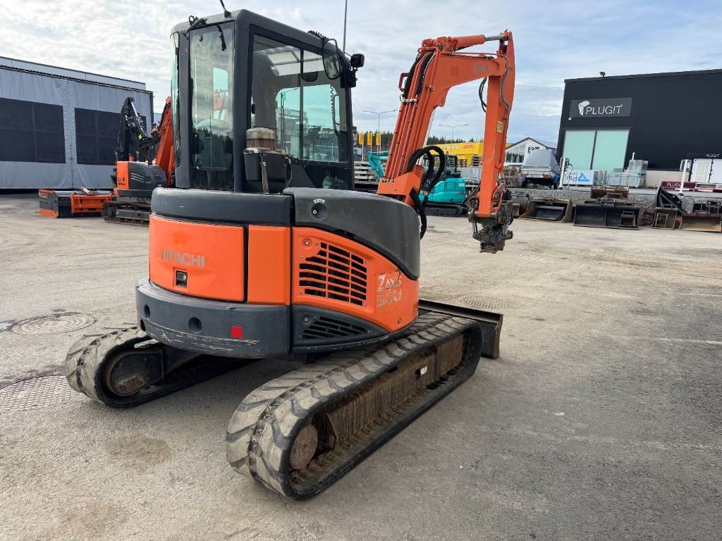 Hitachi ZX50U-2 PYÖRITTÄJÄLLÄ - Mini rýpadlo: obrázek 5 Hitachi ZX50U-2 PYÖRITTÄJÄLLÄ - Mini rýpadlo: obrázek 5