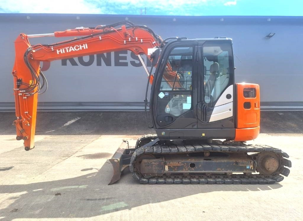 Hitachi ZX85US-6 PIENET TUNNIT - Mini rýpadlo: obrázek 1 Hitachi ZX85US-6 PIENET TUNNIT - Mini rýpadlo: obrázek 1