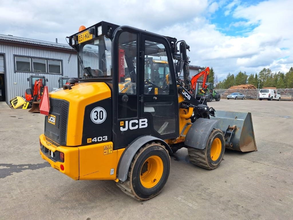 JCB 403 PIIKIT JA KAUHA - Kloubový nakladač: obrázek 4 JCB 403 PIIKIT JA KAUHA - Kloubový nakladač: obrázek 4