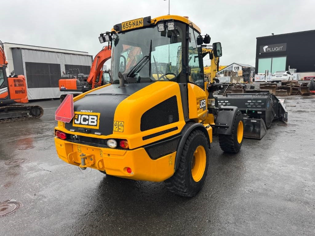 Kolový nakladač JCB 407 SV RUNSAASTI LISÄVARUSTEITA: obrázek 6