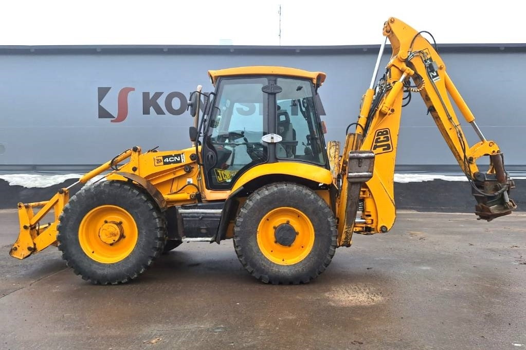JCB 4CN YHDISTELMÄKONE KALLISTAJALLA - Rýpadlo-nakladač: obrázek 1 JCB 4CN YHDISTELMÄKONE KALLISTAJALLA - Rýpadlo-nakladač: obrázek 1