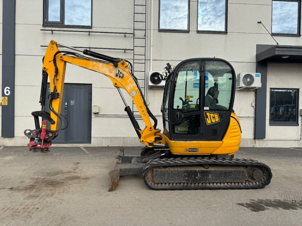 JCB 8045ZTS PYÖRITTÄJÄLLÄ - Mini rýpadlo: obrázek 1 JCB 8045ZTS PYÖRITTÄJÄLLÄ - Mini rýpadlo: obrázek 1