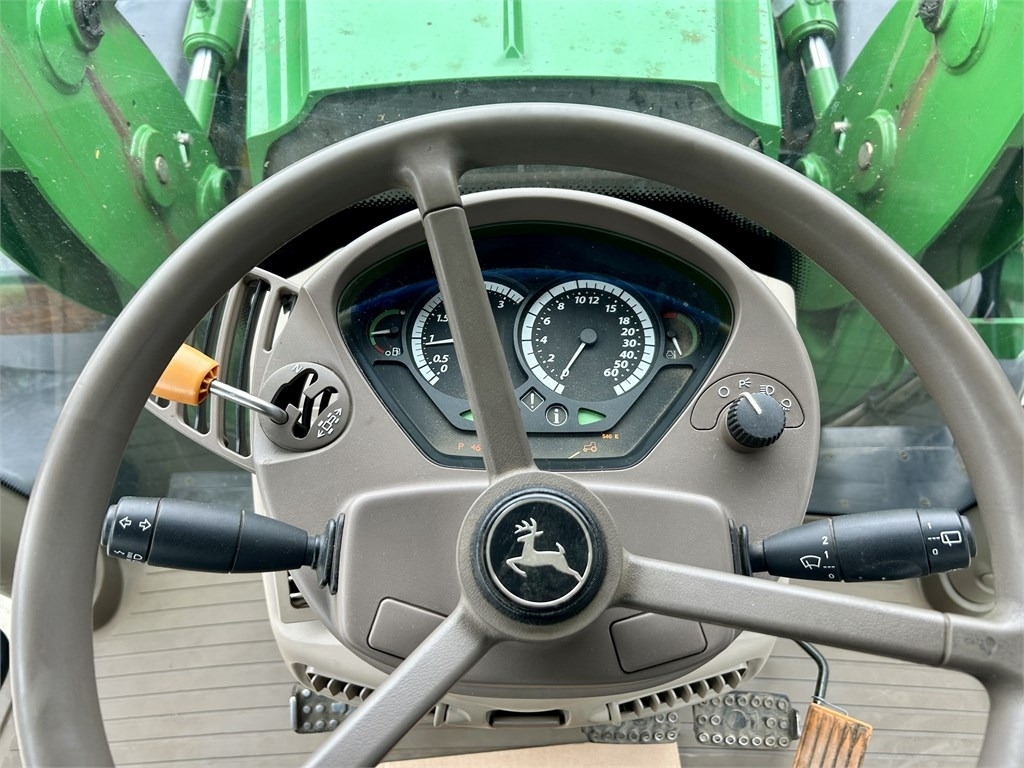 John Deere 6125 R AUTOPOWER ETUKUORMAAJALLA  leasing John Deere 6125 R AUTOPOWER ETUKUORMAAJALLA: obrázek 22