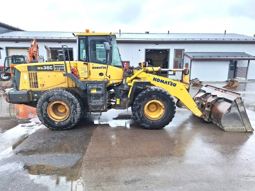 Komatsu WA380-5H RASVARI - Kolový nakladač: obrázek 4 Komatsu WA380-5H RASVARI - Kolový nakladač: obrázek 4