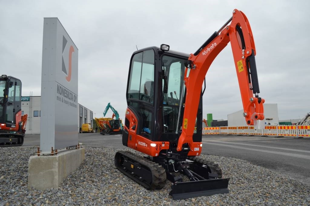 Kubota KX019-4 UUSI, TAKUU 24KK - Mini rýpadlo: obrázek 5 Kubota KX019-4 UUSI, TAKUU 24KK - Mini rýpadlo: obrázek 5