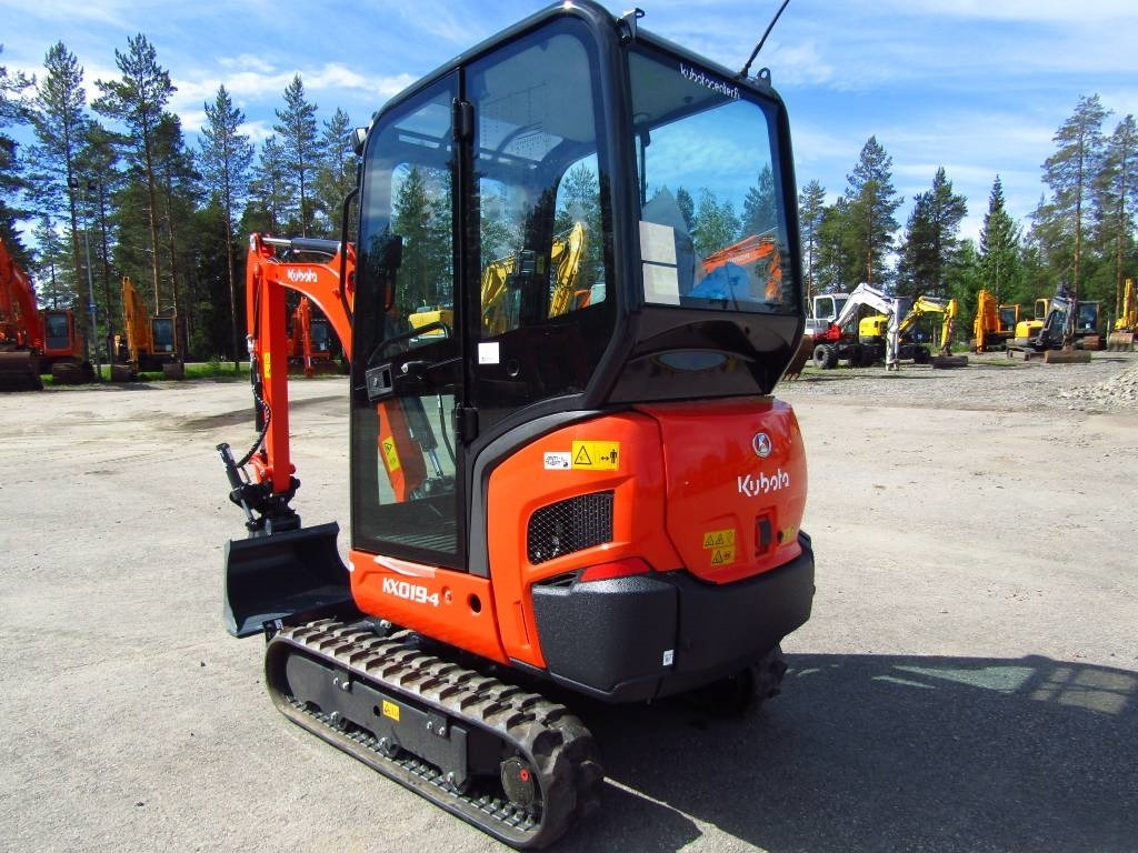 Kubota KX019-4 UUSI, TAKUU 24KK - Mini rýpadlo: obrázek 2 Kubota KX019-4 UUSI, TAKUU 24KK - Mini rýpadlo: obrázek 2