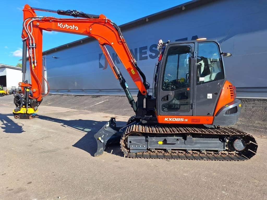 Kubota KX085-5 PYÖRITTÄJÄLLÄ, PIENET TUNNIT - Mini rýpadlo: obrázek 1 Kubota KX085-5 PYÖRITTÄJÄLLÄ, PIENET TUNNIT - Mini rýpadlo: obrázek 1