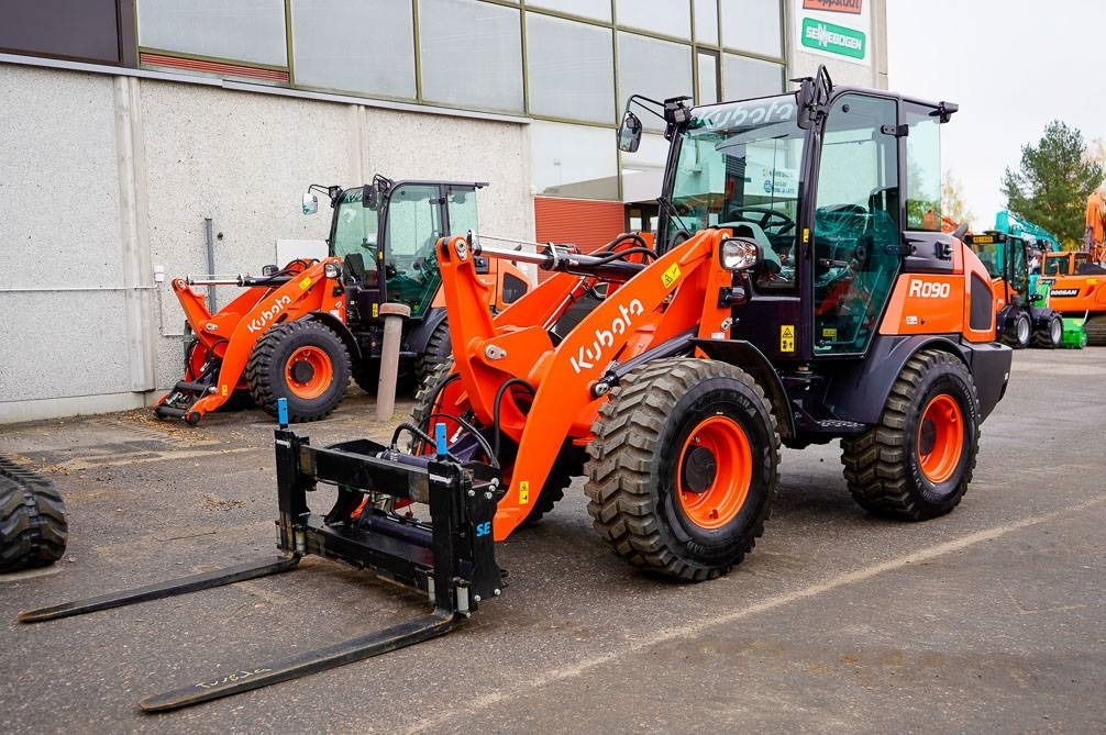 Kubota R090 VARUSTELTU - Kolový nakladač: obrázek 2 Kubota R090 VARUSTELTU - Kolový nakladač: obrázek 2